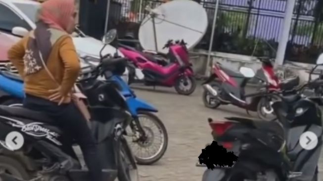 Viral Emak-emak Ngamuk Ogah Bayar Belanjaan, Alasannya Sudah Bayar Pajak