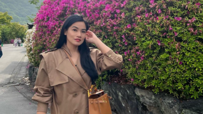 Pergoki Desta Mahendra Gak Pakai Baju, Titi Kamal: Gue Inget Banget