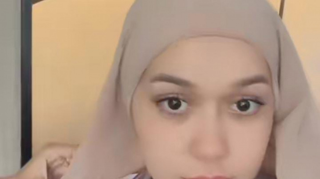 Dipuji Cantik Tampil Berhijab, Rebecca Klopper Didoakan Istiqomah