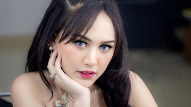 Meski Dianggap Adek-Kakak, Happy Asmara Akui Masih Ada Rasa Sayang pada Denny Caknan
