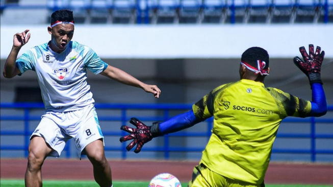 Latihan Persib Semarakkan Suasana Kemerdekaan RI di GBLA