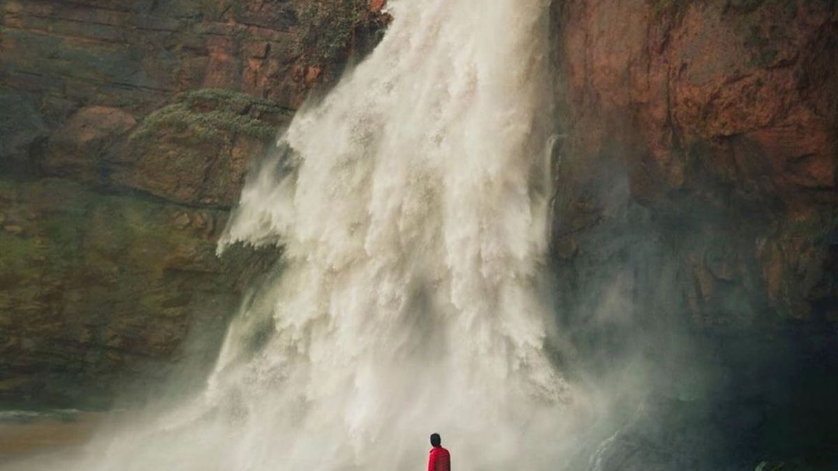 Potret Keindahan Curug Cimarinjung [Instagram/@exploresukabumi]