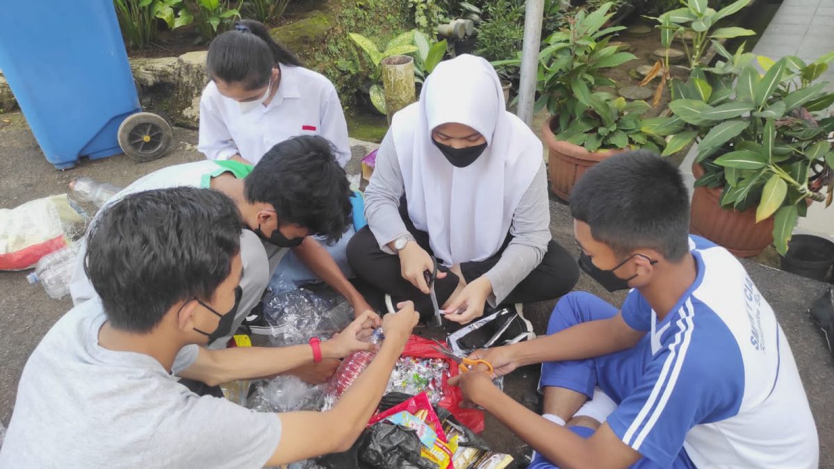 Pembuatan Ecobrick [SMAN 1 Ciawi]