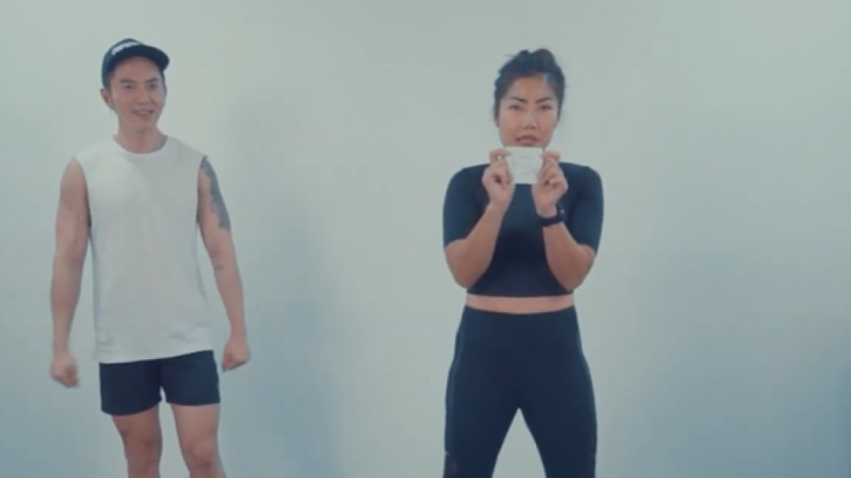 Inge Anugrah dan Rafael Tan saat membuat konten gym bareng. [YouTube Inge Anugrah]