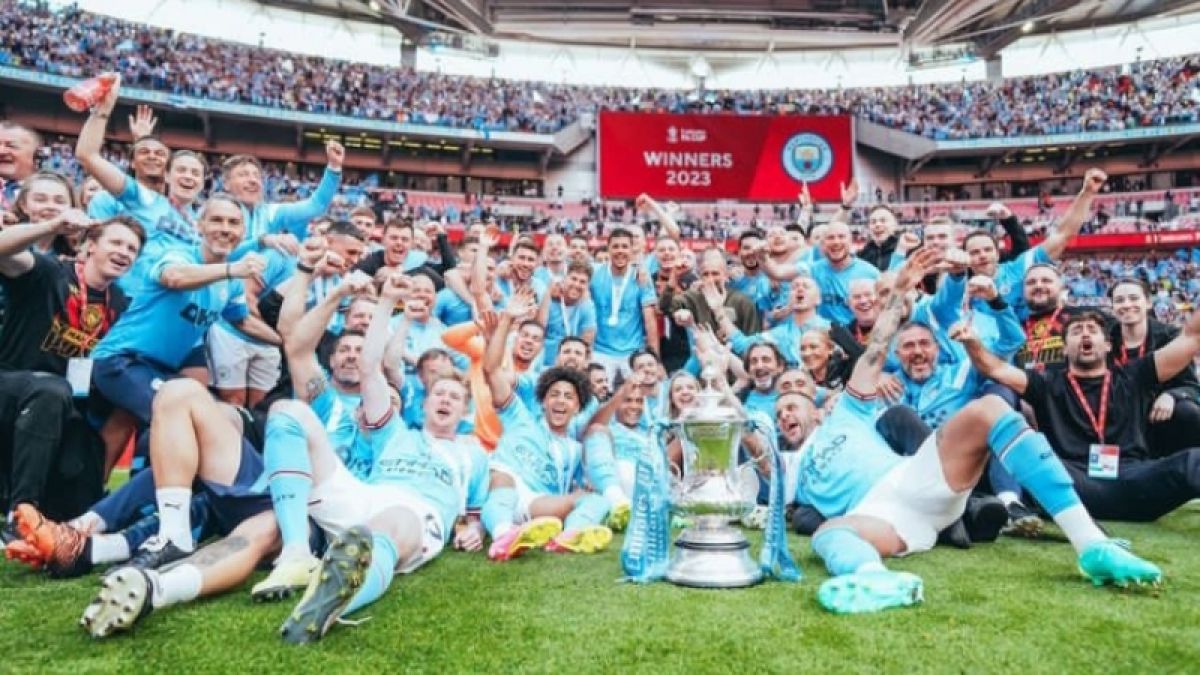 Manchester City saat merayakan kemenangannya meraih fiala FA [Tangkapan layar Instagram @mancity]