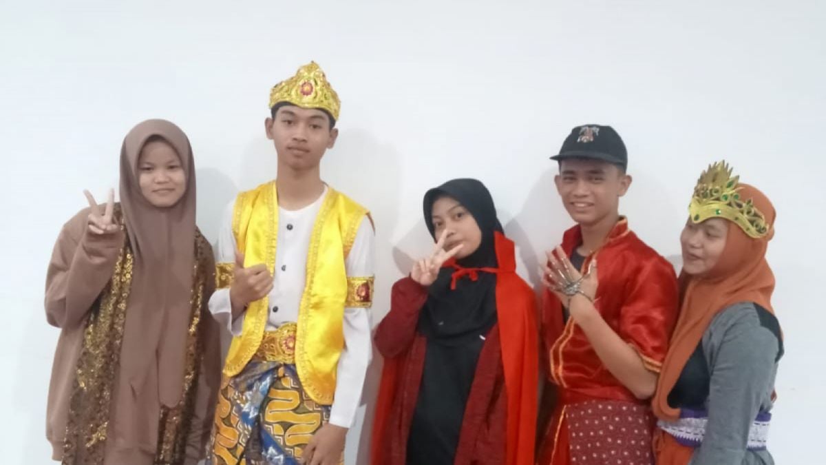 Pengisi acara Seni Pelepasan SMK Qotrunada 1 [Dok. SMK Qotrunada]