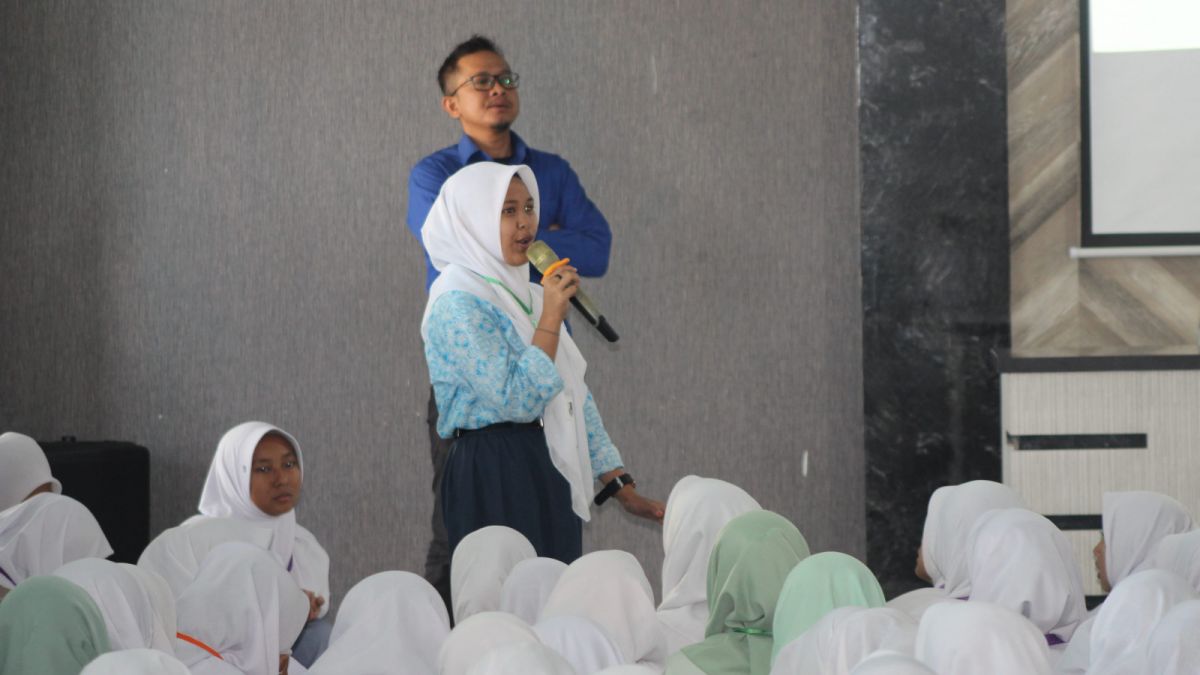 Pak saya mau komentar [Dok. N Aurellia CW]