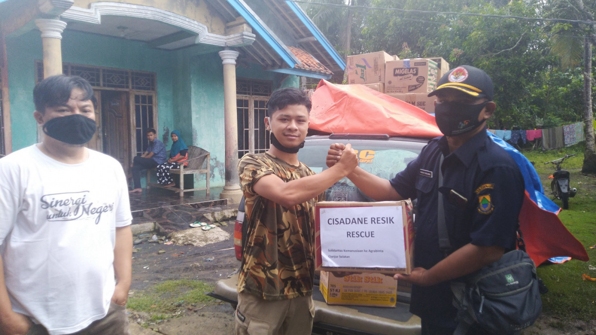 Penyaluran Bantuan Cisadane Resik  Rescue ke Argabinta Cianjur [Dok. Cisadane Resik]