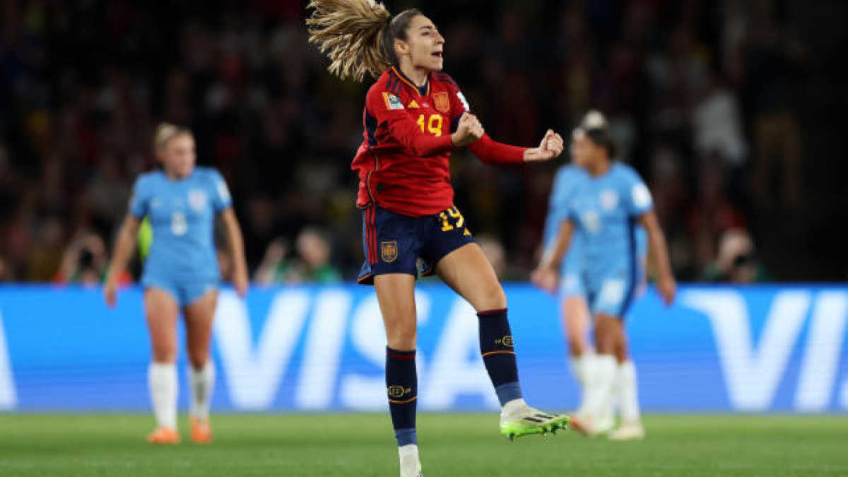 Selebrasi kapten timnas putri Spanyol, Olga Carmona [yahoosports.com]
