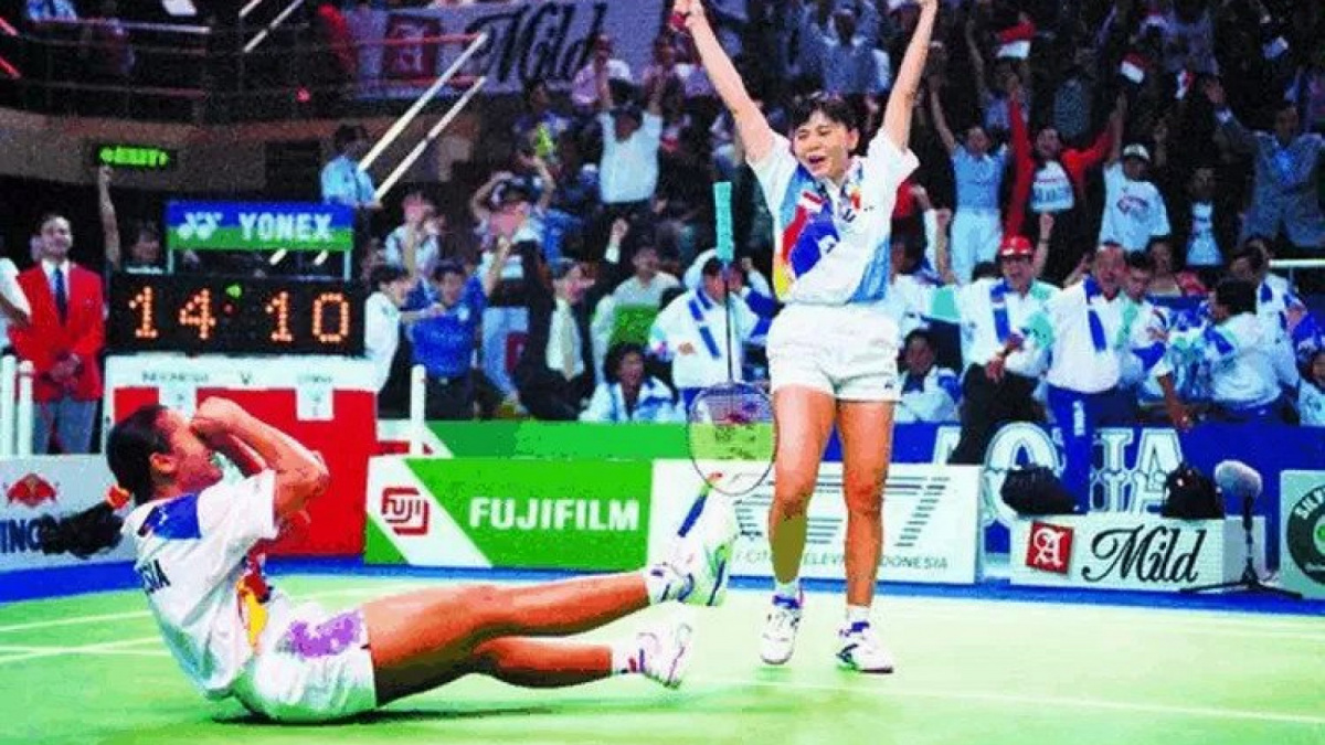 Finarsih dan Lili Tampi, ganda putri terakhir Indonesia yang capai final Kejuaraan Dunia Bulu Tangkis pada 1995 [jawapos.com]