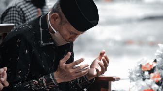 Keutamaan Surat Al-Waqiah dan Doa Setelah Membacanya