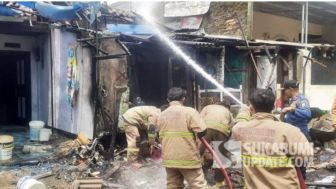 Kebakaran di Kampung Baros, Diduga Karena Korsleting Listrik Menyambar Bensin