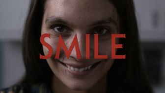 Sinopsis Smile, Film Horor-Psikologi dengan Kutukan Senyum!