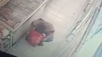 Aksi Pencurian Barang Salah Satu Minimarket Didaerah Depok