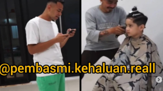 Aksi Lucu Raffi Ahmad Tanya Rafathar Berkali-Kali Karena Ingin Membuat Caption Pakai Bahasa Inggris