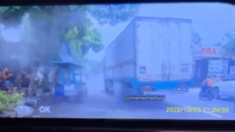 Seorang Penjual Gorengan Terkena Letupan Ban Truk yang Pecah Hingga Dilarikan ke Rumah Sakit