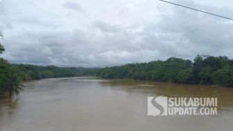 4 Orang Warga Tegalbuleud Hanyut Setelah Menaiki Bambu Rakit