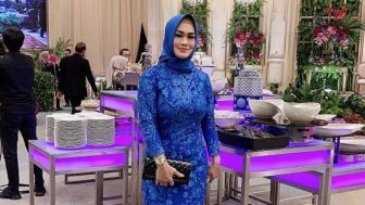 Ibu dan Ayah Julia Perez Kecelakaan Ditabrak Motor di Depok, Sampai Terpental 7 Meter