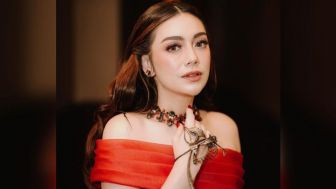 Nangis-Nangis Larang Stefan William Umbar Pacar Baru, Warganet Sebut Celine Evangelista Lagi Akting