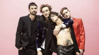 Kontroversi Mengguncang The 1975, Ciuman Panggung yang Memicu Kemarahan di Malaysia!