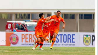 Drama Penalti Leo Lelis Bawa Borneo FC Tekuk PSM 1-0: Kemenangan Dramatis di Stadion Segiri!