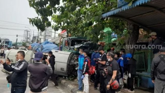 Kronologi Kecelakaan Maut di Bekasi, Truk Tabrak Gerombolan Anak SD di Halte