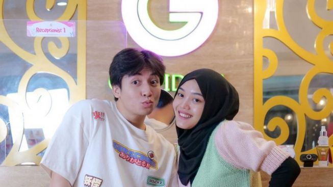 Jeffry Reksa Dituding Jadi Asisten dan Numpang Hidup, Putri Delina: Otaknya Tolong Dipikir