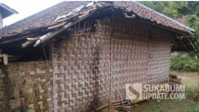 Seadanya, Rumah Bilik Milik Lansia di Sukabumi Ini Harus Segera Diperbaiki