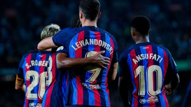 Lewandowski Bawa Barcelona Tekuk Villarreal 3-0