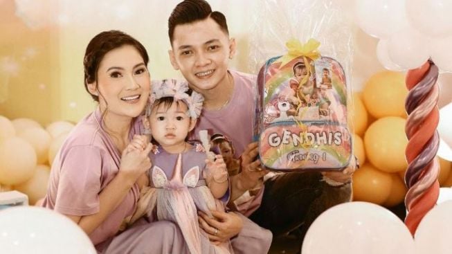 Pedangdut Nella Kharisma Umumkan Kehamilan Anak Kedua