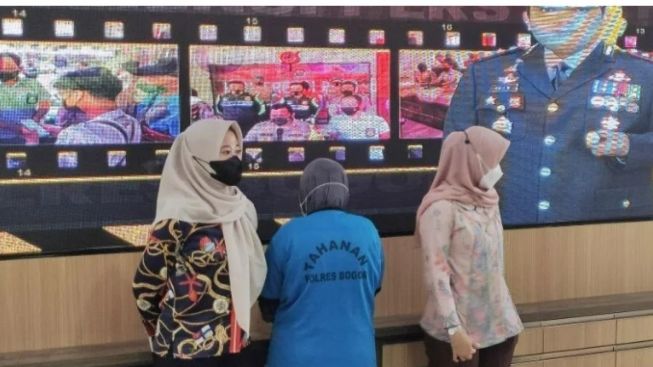 Dipakai Untuk Beli Mobil, Penipu Mahasiswa IPB Meminta Maaf Sambil Menangis
