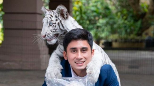 Alshad Ahmad Ajak Seorang Wanita Main Bareng dengan Harimaunya, Warganet: Target Baru