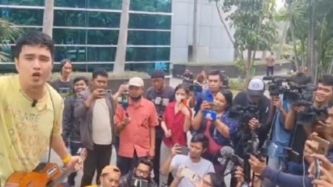 Gelar Konser dengan Harga Tiket Rp100 Juta, Aldi Taher Malah Bingung Karena Laku Dalam Satu Menit