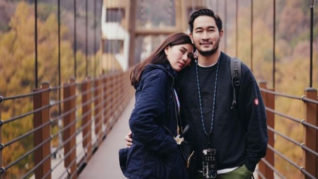 'Banting' Kemesraan Rendy dan Lady, Jeje Mainkan Jarinya di Piano untuk Syahnaz