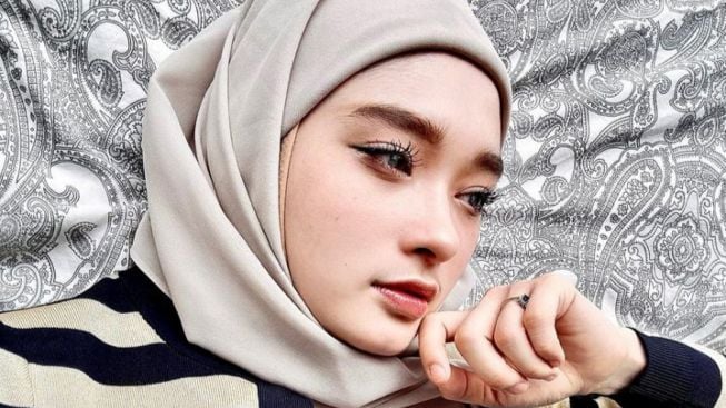 Inara Rusli Setorkan Hasil Tes Darah Milik Virgoun ke Pengadilan, Bukti Idap Penyakit Menular, HIV?