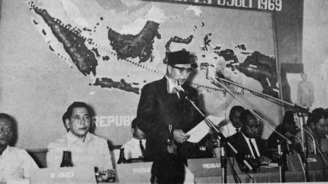 15 Agustus 1961 Perubahan Kebijakan AS Terhadap Indonesia: Dari Netralitas ke Dukungan Aktif