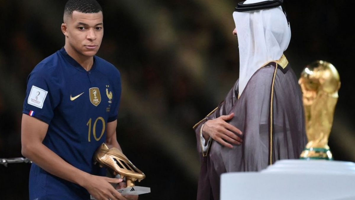 Kylian Mbappe meraih sepatu emas di Piala Dunia 2022 [FRANCK FIFE / AFP]