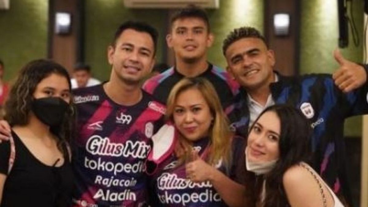 Potret saat Christian Gonzales bergabung di RANS FC [Instagram/ eva_ellococg10]