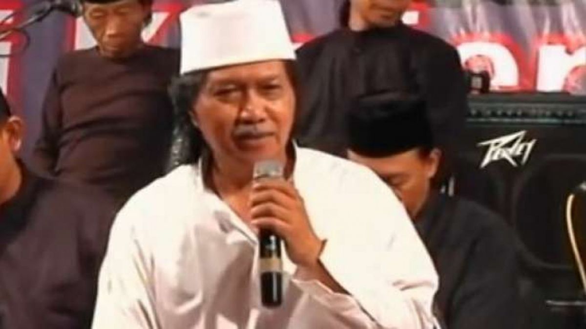 Budayawan Emha Ainun Nadjib alias Cak Nun. [Suara.com]