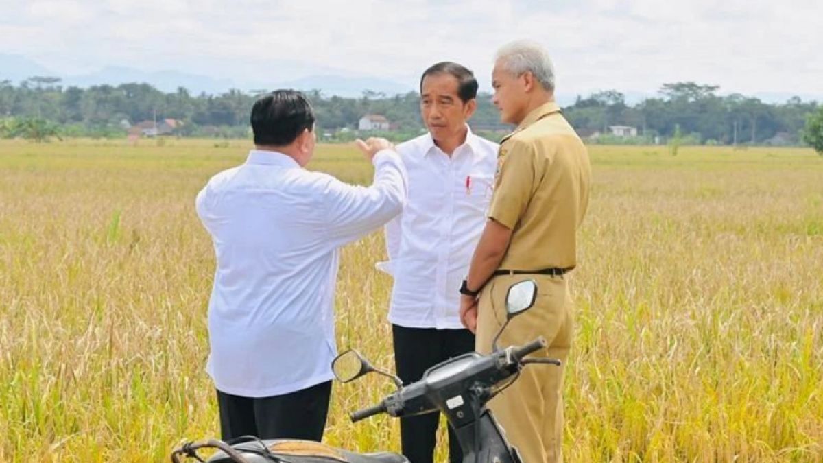 Presiden Jokowi didampingi Prabowo Subianto dan Ganjar Pranowo. [Instagram @jokowi]