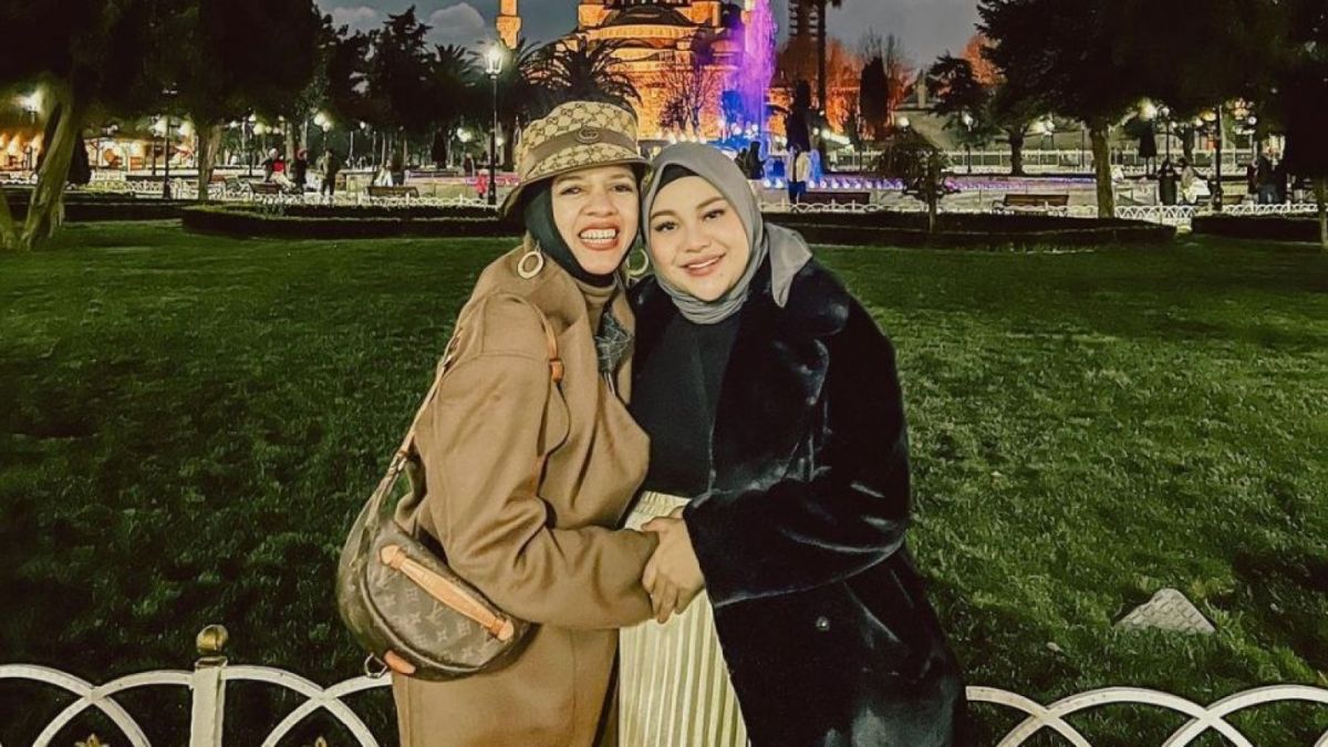 Lenggogeni Faruk dan Aurel Hermansyah [instagram.com]