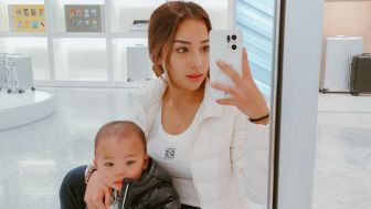 7 Aturan Nikita Willy saat Mengasuh Sang Anak Baby Issa, Tidak Boleh Dipaksa Makan