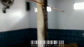Fakta Viral Masjid Diobrak-abrik dan Al-Qur'an Dilumuri Darah