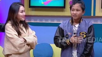 Momen Fajar Sad Boy Lamar Ayu Ting Ting Jadi Istri, Bikin Denny Cagur hingga Ruben Onsu Syok