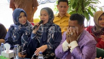 Ferry Irawan Bersujud Minta Ampun Ngaku Orang Miskin, Venna Melinda Takkan Buka Pintu Damai