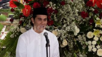 Cerita Ibunda Vino G Bastian Masuk Islam Dibimbing Buya HAMKA: Dunia Ini Kecil!