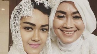 Ibunda Julia Perez Gegar Otak Usai Terpental hingga Pingsan Ditabrak Motor