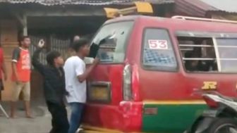 Hajab Kali Bah! Sejumlah Pemuda Serang Angkot dan Tikam Warga di Medan