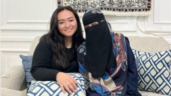 Kebohongan Adik Nathalie Holscher Jelang Peluk Islam, Diam-diam Mualaf Pakai Baju Muslimah Jualan Sang Kakak