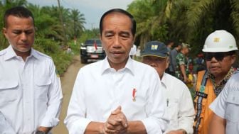 Jokowi Sebut 13 Ribu Km Jalan Kabupaten di Sumut Rusak, Provinsi 340 Km